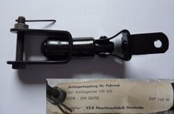 Anhängerkupplung für Fahrrad, Hersteller: VEB Maschinenfabrik Neustrelitz.
