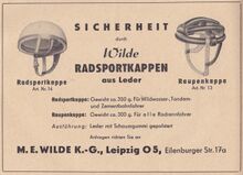 Anzeige für Bahnradsport-Helme und Radrennsport-Kappen der Firma M. E. Wilde, 1956.