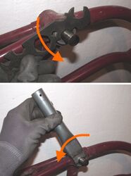 4. Linke Lagerschale ausschrauben Nach Lösen des Konterrings sollte sich die linke Lagerschale leicht entgegen des Uhrzeigersinns ausschrauben lassen, wenn das Gewinde nicht durch verharztes Fett, Lack oder Korrosion blockiert ist.