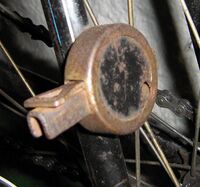 Speichenschloss aus den frühen Fünfziger Jahren, Hersteller unbekannt