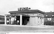 Die alte LEUNA-Benzin-Tankstelle am Haupttorplatz.