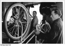 Fahrradmontage (1949)