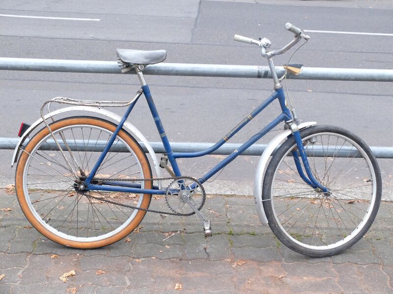 Datei:Brandenburg Damenrad 26er von 1959.JPG