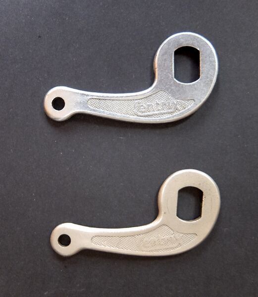 Datei:Bremsanker Centrix Nickel Chrom.jpg