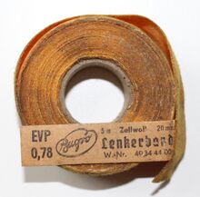 Bugro - Lenkerband Zeitraum: 50er/60er Jahre Verwendung: Diamant-Rennräder Material: Textil (Baumwolle, später Zellwolle) Farben: blau, grün, rot, gelb, silber Bemerkungen: Spule zu 5m x 2cm