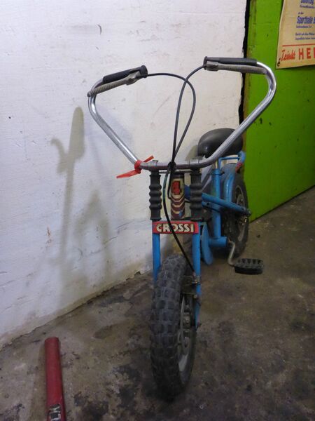 Datei:Crossi blau2.JPG