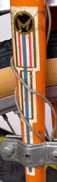 Datei:Dekor Vorderradgabel Siegfried Mifa 901 1968.jpg