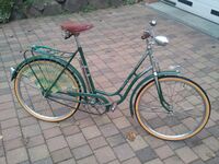 Ausführung 1964 Nicht original: Schutzblechfigur, Luftpumpe