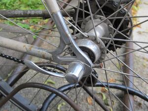 neue, einstellbare Ausfallenden; meist verchromt