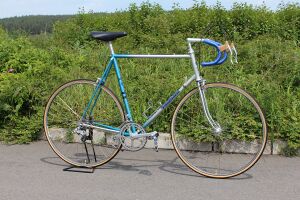 Referenz-Fahrrad (?) [============================================== Modell Rubin (Baujahr 1990) mit vollständiger Originalausstattung (Rahmenhöhe: 61,5cm) Detailansichten