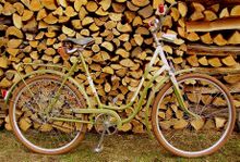 Dieses Fahrrad aus dem Jahre 1974 besitzt einen olivgrünen Farbton, der nur 1974-1975 verwendet wurde.