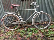 Dieses Fahrrad von 1970 ist original und einschließlich Luftpumpe vollständig erhalten.