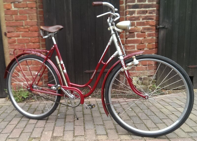 Datei:Diamant Modell 102 von 1955 rot.JPG