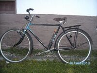 Referenz-Fahrrad (?)=============== Deutlich seltener als das Modell EH ist das Modell 104 zu finden. Dieses sehr gut erhaltene Exemplar stammt aus dem Jahre 1955.