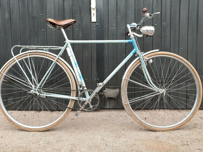 Datei:Diamant Modell 108 von 1955 hellblau.jpg