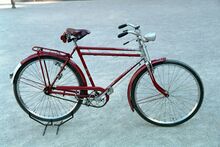 Diamant Modell 110D (Baujahr 1958) Nicht original: Sattel (kurzer Damenradsattel) und Dynamo
