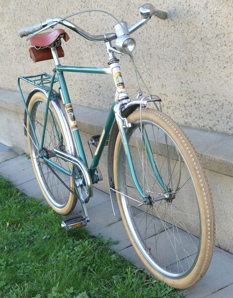 Datei:Diamant Modell 35 105 von 1964 mintgrünmetallic Bild2.JPG