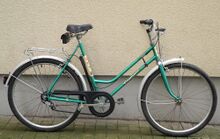 Ein originales Exemplar, ebenfalls von 1985. Kleindernetz fehlt.