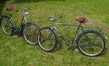 Ein weiteres Pärchen mit grüner Lackierung. Modell 35 154 stammt in diesem Fall von 1962, Modell 35 102 von 1963.