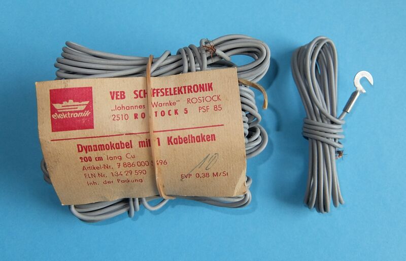 Datei:Dynamokabel 200cm VEB Schiffselektronik Rostock.jpg