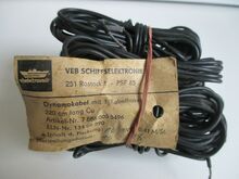 Zeitraum: 1970er/1980er Jahre Hersteller: VEB Schiffselektronik Rostock Ummantelung: Gummi Farbe: schwarz Länge: 220 cm Bemerkungen: Mittelgroßer Querschnitt.