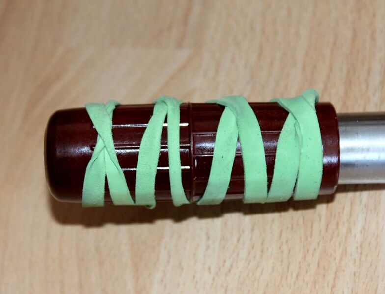 Datei:Griffe-5-Gummiband.jpg