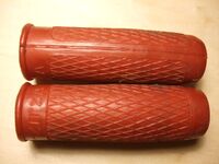 Griffe von ZITZA, hergestellt: vmtl. 50er Jahre, Zubehörteil, Material: Gummi, bekannte Farben: rot
