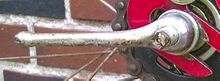 Zeitraum: 1954(?) bis 1957 Hersteller: vrmtl. Simson Verwendung: an Simson-Tourensporträdern Material: Stahl verchromt Bemerkungen: