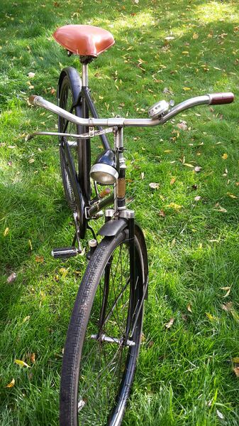 Datei:IFA Schönebeck 1949 mit SKS EXTRA.jpg