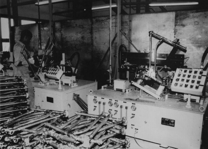 Datei:IFA Touring Rahmenfertigung.jpg