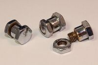 Kettenblattbolzen mit Linsenkopf (Sportausführung) Zeitraum: 195? bis 1962 Verwendung: Diamant Sporträder Material: Stahl (verchromt) Bemerkungen: