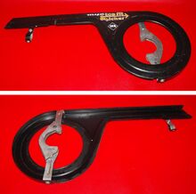 Zeitraum: 1982-1985 Hersteller: Mifa Verwendung: Tourensporträder von Mifa Material: Stahlblech, schwarz lackiert Bemerkungen: