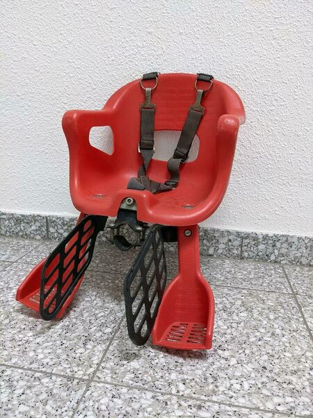 Datei:Kleinkindersitz 80er Jahre.jpg