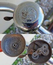 Zeitraum: 1950er Jahre (hier: 1955) Verbaut an: Fahrrädern von Simson Deckel: Stahl, verchromt Unterteil: Stahl, lackiert Bemerkungen: