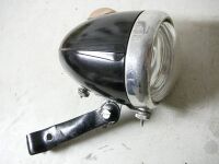 Scheinwerfer Typ ?? Zeitraum: ca. 1955 - 1957 Verwendung: Zubehör Material: Bakelit, Aluminium, Glas