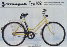 Mifa Modell 162 (1983) Diese Prospektabbildung zeigt das Modell 162 hingegen bereits mit PUR-Sattel und einem schwarz lackierten Kettenschutz.