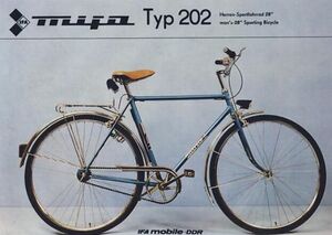 Auch eine Prospektabbildung von 1983 zeigt das Modell 202 in dieser Farbvariante. Die Ausstattungsdetails dürften mit dem links nebenstehend gezeigten Fahrrad völlig identisch sein.