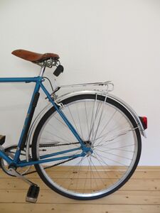 ==============================================] Technisch hatte sich in den 1980er Jahren kaum etwas verändert. Immerhin wurde das Beleuchtungskabel nun im Rahmen verlegt.