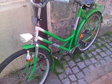 Diese Ansicht zeigt das bis Ende 1979 verwendete Rahmendekor mit den bunten Sternen.