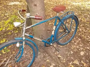 ================================================ Wenngleich die Luftpumpe und die Werkzeugtasche fehlen, so ist der Gesamtzustand des Fahrrades als sehr gut zu bezeichnen.