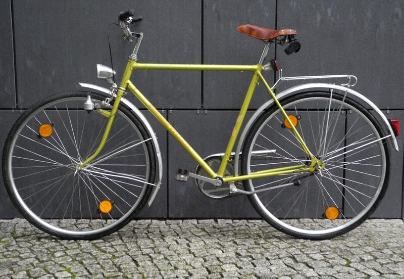 Datei:Mifa Modell 201 von 1987 goldoliv Bild1.JPG