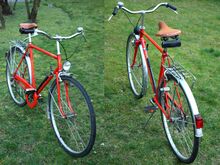 Zudem besitzt das Fahrrad Griffe moderneren Typs wie sie u.a. auf Abbildungen von Modell 208 zu sehen sind und auch am vorstehenden Exemplar montiert sind.