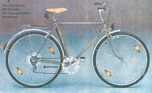 Nach einigen optischen Überarbeitungen erfolgte etwa 1987 eine Umbenennung aller Sportrad-Modelle. Der Typ 214 (Katalogabbildung 1989) besaß eine Dreigang-Kettenschaltung.