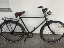 Mifa Modell S 1 (1949) Dieses Fahrrad weist bereits eine gemuffte Sattelaufnahme auf. Anbauteile teilweise späteren Datums (Sattel von LM, Beleuchtung von AUFA etc.).