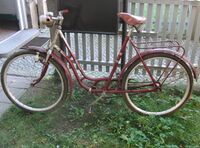 Noch mit älteren Lenkergriffgummis und Sattel (ev. Zubehörteile), sowie älterem Rücklicht