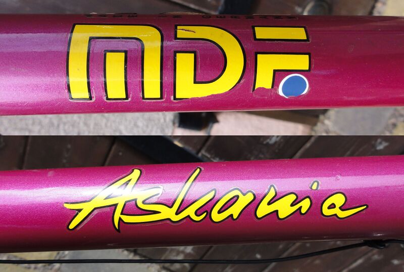 Datei:Rahmendekor MDF Klapprad 1992.jpg