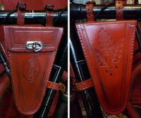 Zeitraum: 1940er Jahre Hersteller: Stephan Lederwerke A.G. Mühlhausen Material: Leder, lackiert Bekannte Farben: Dunkelbraun Verwendung: vrmtl. hauptsächlich Möve-Fahrräder Bemerkungen: