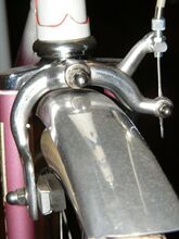 Rasant-Seitenzugbremse Zeitraum: 1964 bis 197x Verwendung: Sporträder Material: Aluminium (zeitweise eloxiert) Bemerkungen: nur in breiterer Ausführung erhältlich; geschwungener Schriftzug