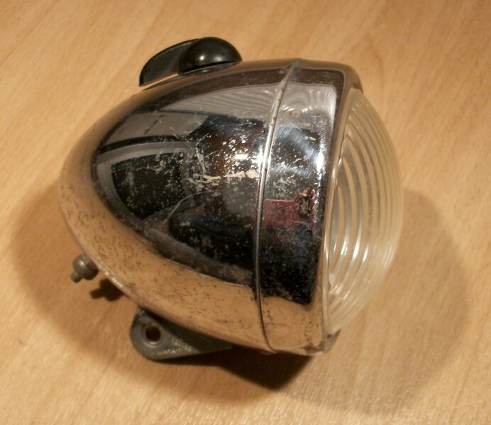 Datei:Scheinwerfer FER chrom 1965.jpg