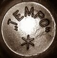 Tempo-Logo, bis 1958. Verschiedene Schrifttypen und -proportionen bekannt.